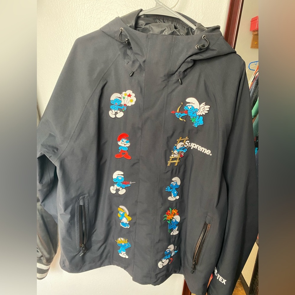 Supreme windbreaker